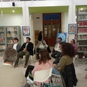 I giovani partecipanti ascoltano lo staff di Percorsi di impresa parla alla platea durante l'evento "Raccontare il lavoro sociale" - Workshop (in)formativo tematico - evento del Programma regionale Galattica a cura di Percorsi d'Impresa, 14 marzo 2024