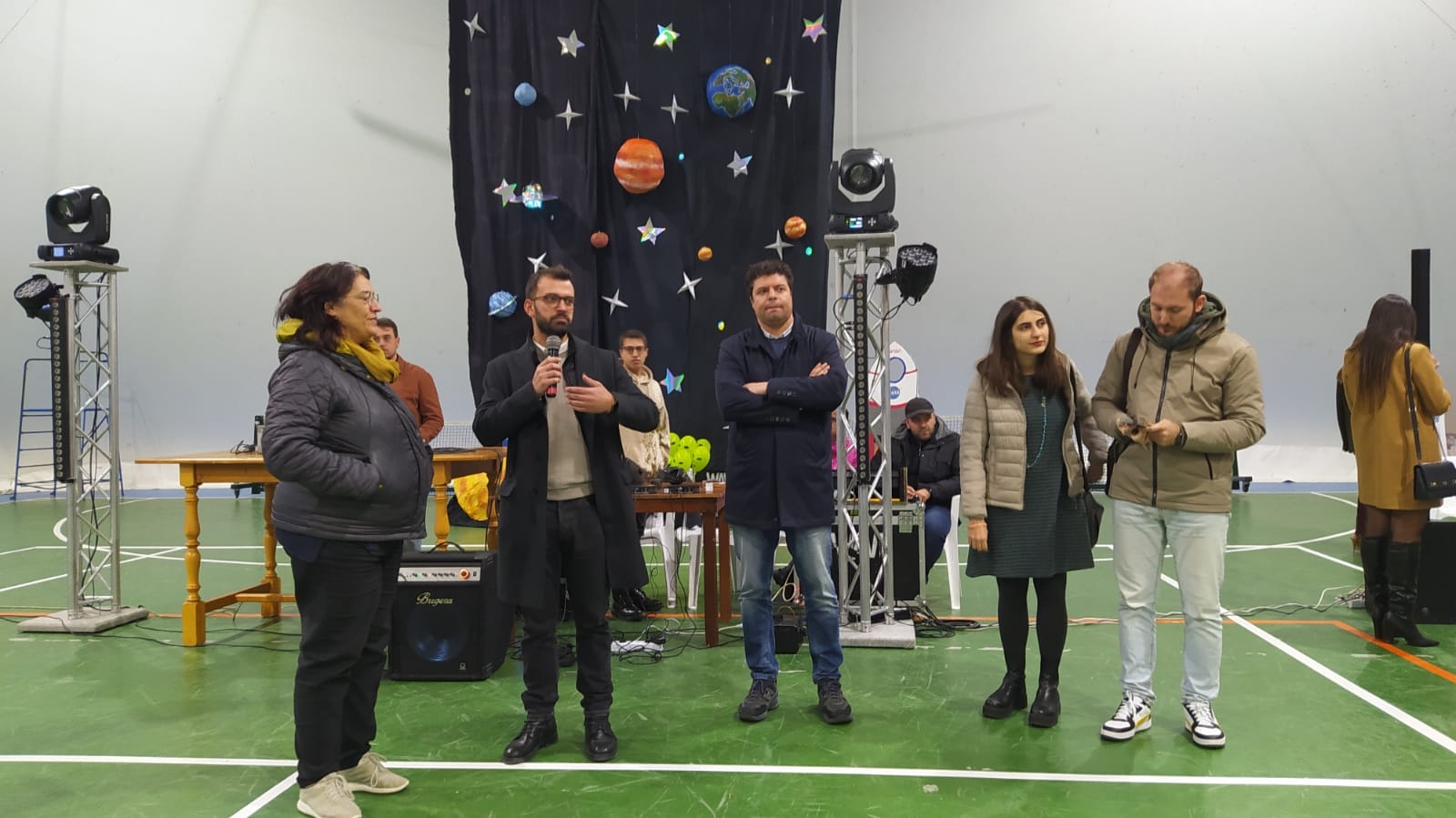 Rappresentanti dell'Amministrazione, referente operativo del Nodo e Youth worker presentano il progetto durante l'evento