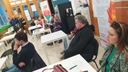 Persone sedute che assistono alla Presentazione del libro "il pozzo delle bambole" di Simona Baldelli, 15 aprile 2024