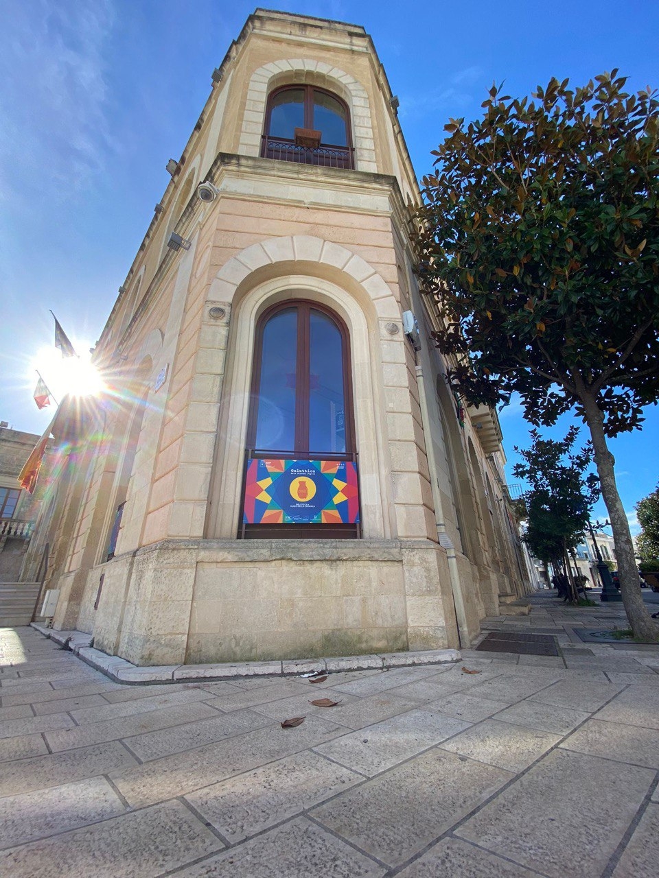 Edificio storico al centro di Cutrofiano.