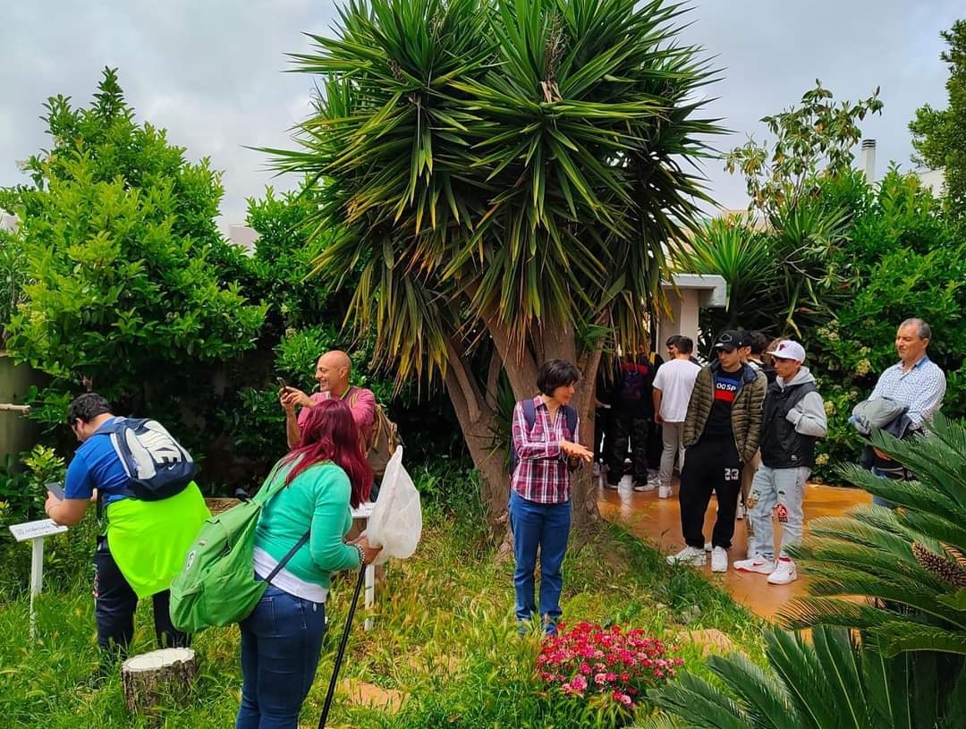 Giovani ragazzi che partecipano ad attività di Campo Bachi