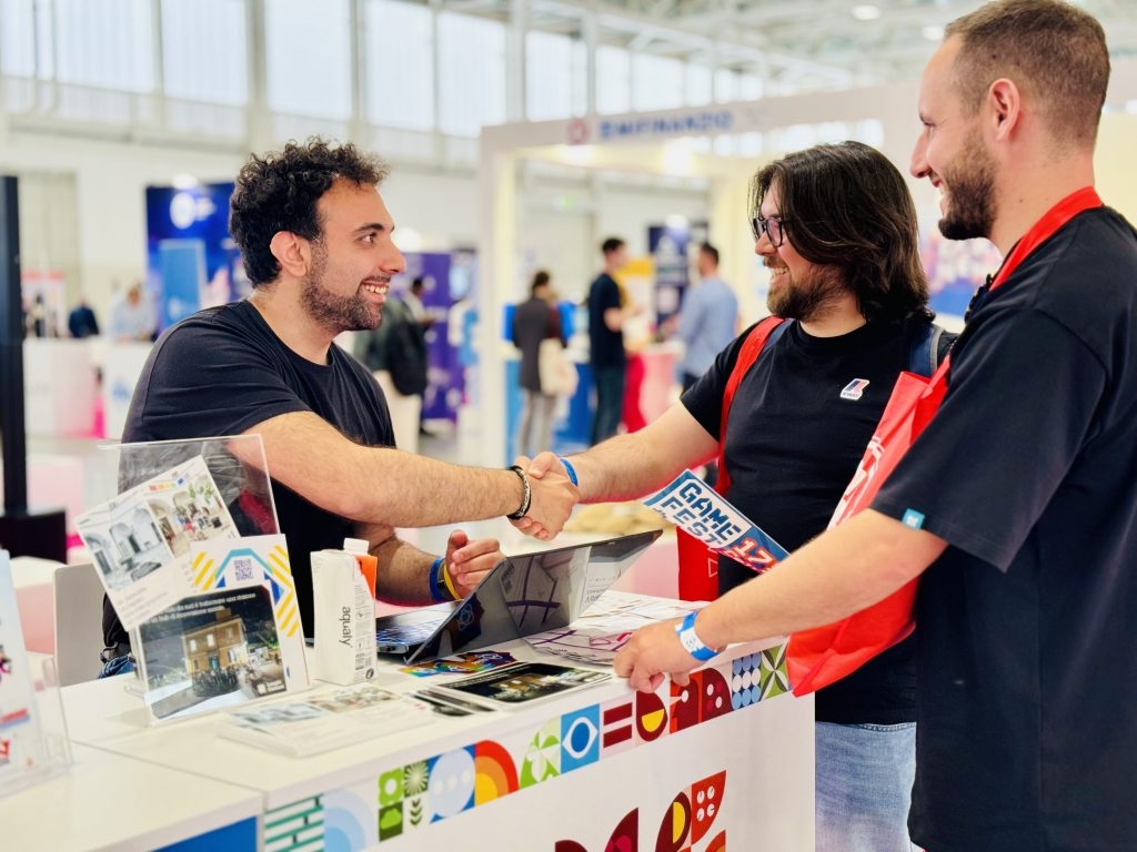 Foto di un membro del Team Luoghi Comuni che partecipa all'edizione 2024 dell'evento 