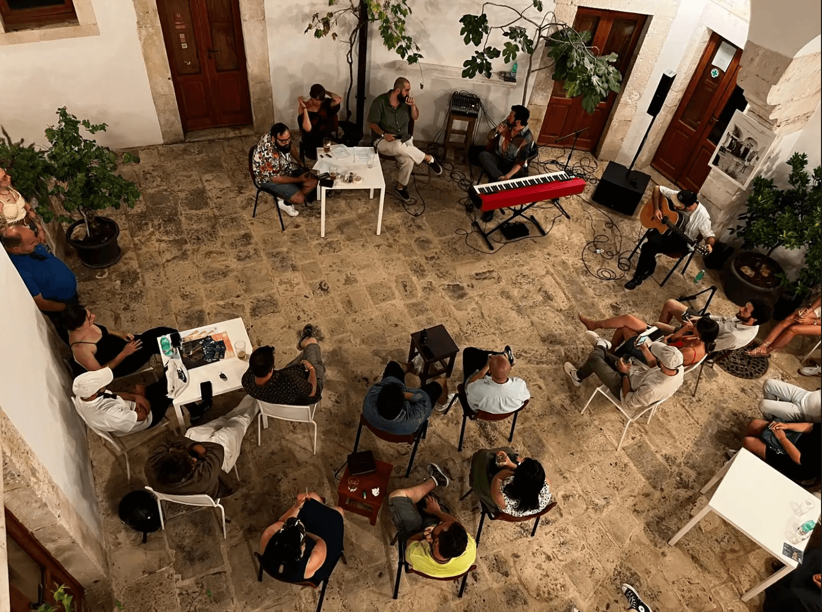 6.Martina Francast - intervista e spettacoli live a band emergenti pugliesi