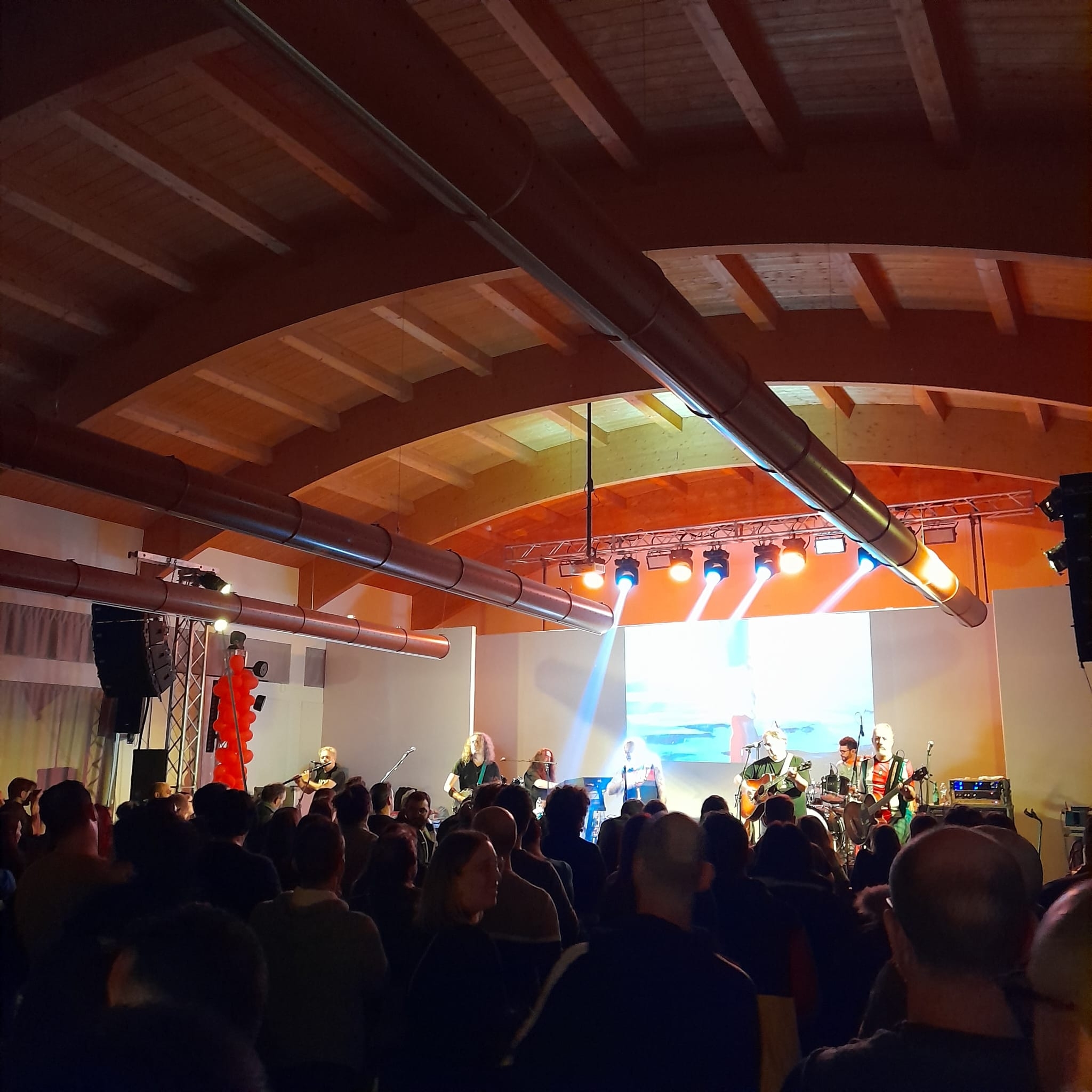 pubblico all'interno del mercato delle idee